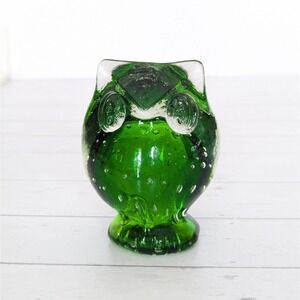Vintage Art Glass Owl Green Figurine Paperweight MCM Controlled Bubble 3.25"